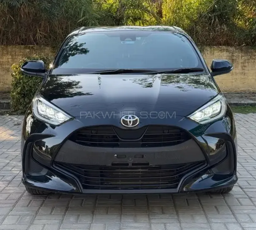 Toyota Yaris Hatchback 2021 for Sale in Sialkot Image-1