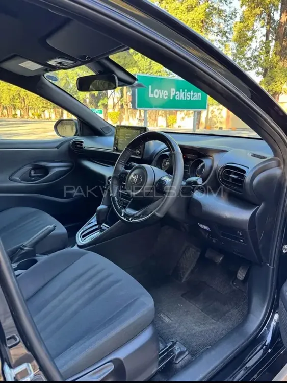 Toyota Yaris Hatchback 2021 for Sale in Sialkot Toyota Yaris Hatchback 2021 for Sale in Sialkot Image-4