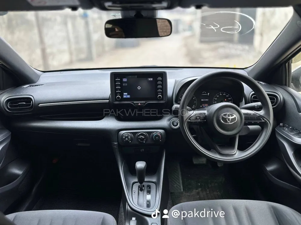 Toyota Yaris Hatchback 2022 for Sale in Sialkot Toyota Yaris Hatchback 2022 for Sale in Sialkot Image-9