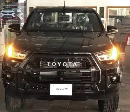 Toyota Hilux Revo GR-S 2025
