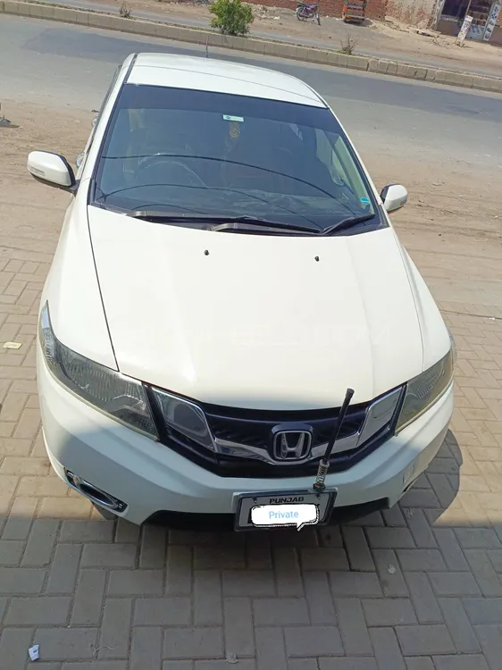 Honda City 2017 for Sale in Faisalabad Image-1