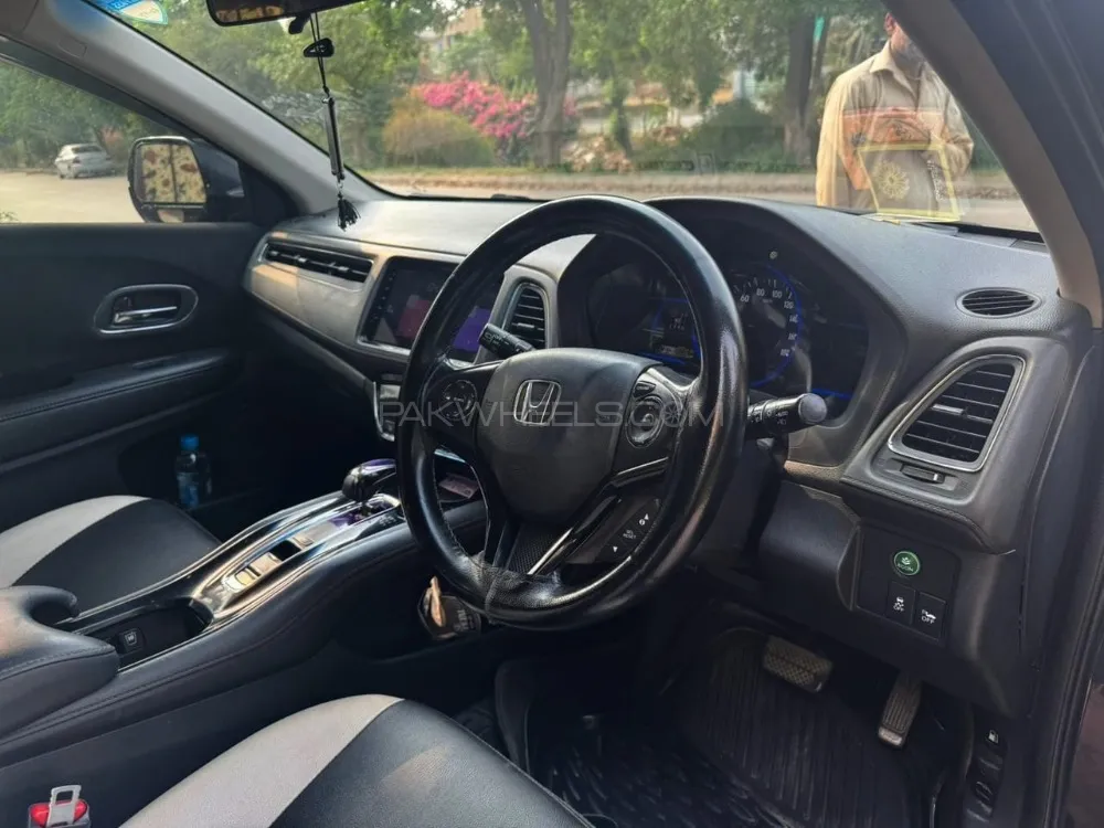 Honda Vezel 2014 for Sale in Islamabad Image-1