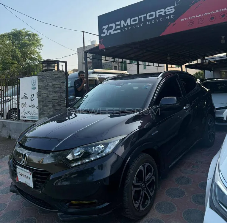 Honda Vezel 2016 for Sale in Lahore Image-1