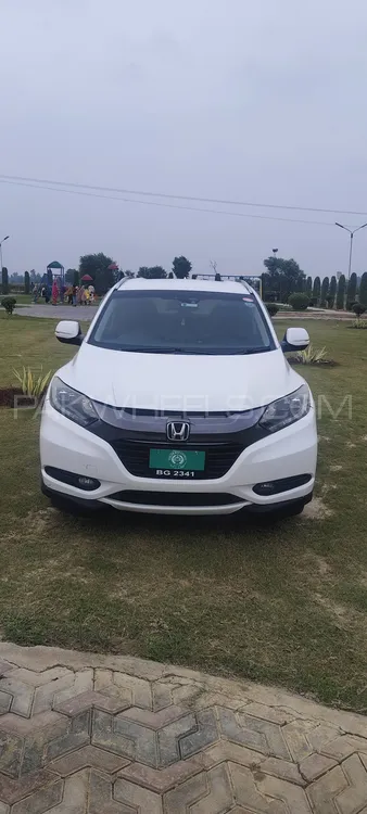 Honda Vezel 2017 for Sale in Lahore Image-1