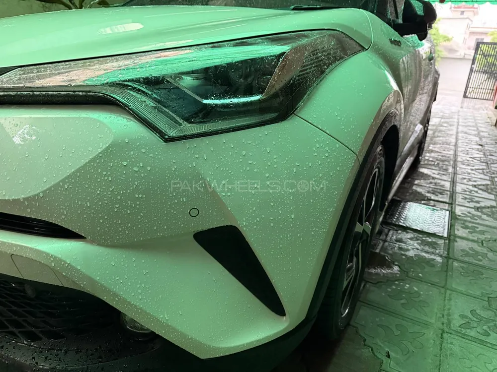 Toyota C-HR 2018 for Sale in Islamabad Image-1