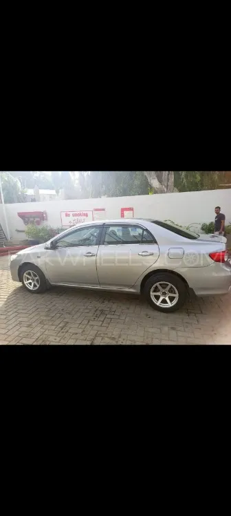 Toyota Corolla 2013 for Sale in Karachi Image-1