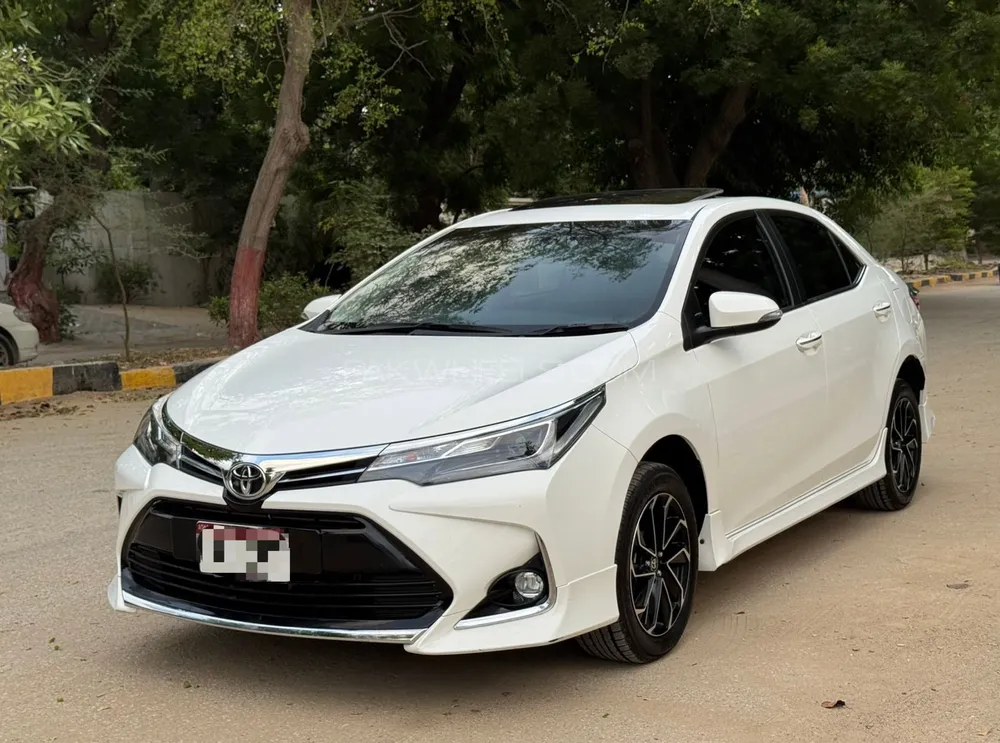 Toyota Corolla 2024 for Sale in Karachi Image-1