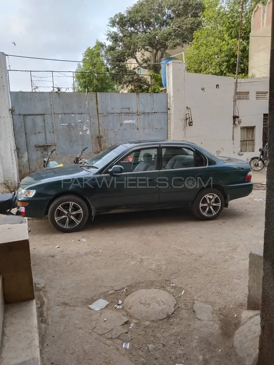 Toyota Corolla 2001 for Sale in Karachi Image-1