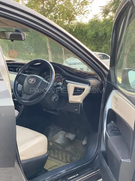 Toyota Corolla 2017 for Sale in Bannu Image-1