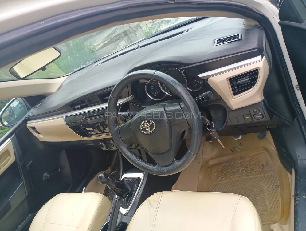 Toyota Corolla 2015 for Sale in Islamabad Image-1