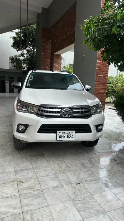 Toyota Hilux 2021 for Sale in Lahore Image-1