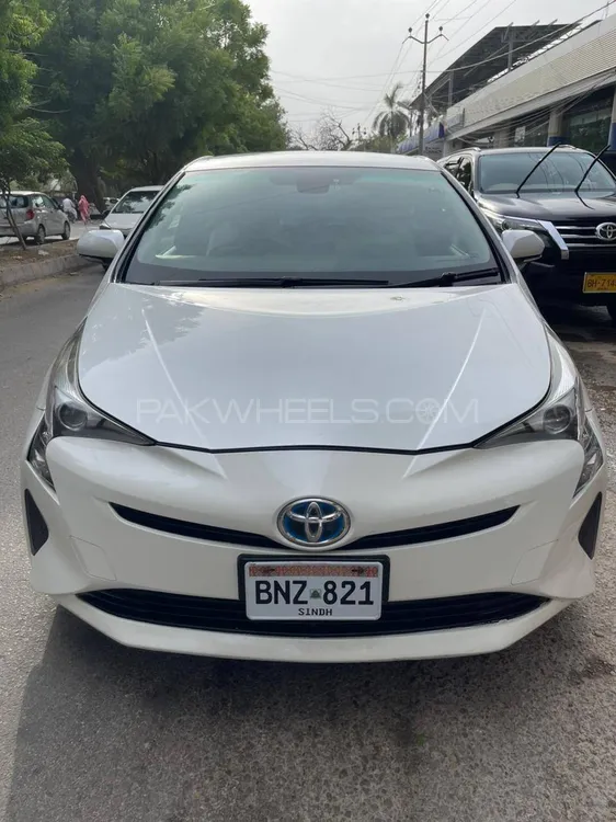 Toyota Prius 2016 for Sale in Karachi Image-1