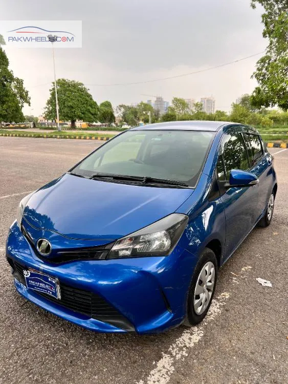 Toyota Vitz 2015 for Sale in Islamabad Image-1