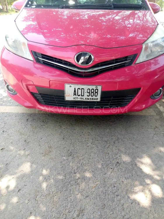 Toyota Vitz 2013 for Sale in Peshawar Image-1