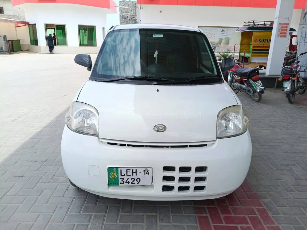 Daihatsu Esse 2010 for Sale in Lahore Image-1