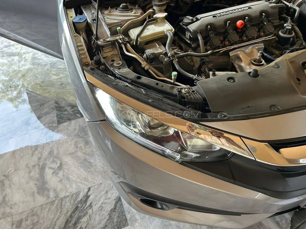 Honda Civic 2018 for Sale in Lahore Image-1