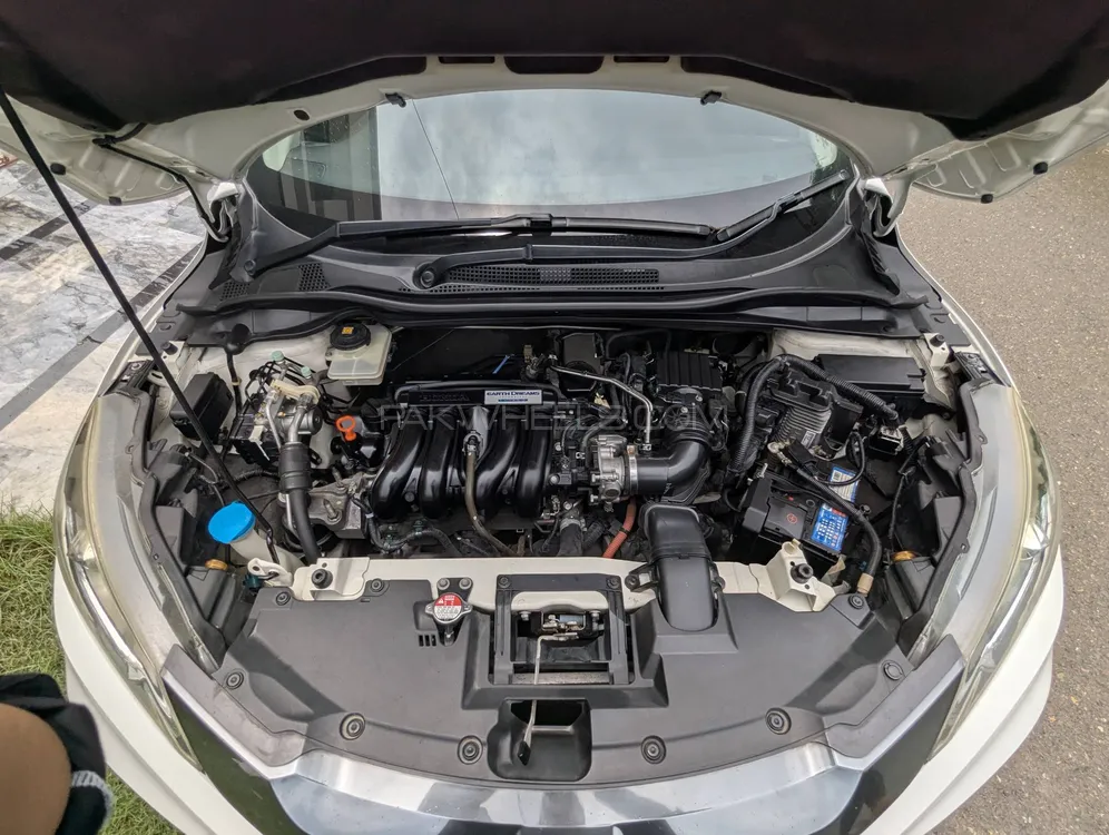 Honda Vezel 2014 for Sale in Lahore Image-1