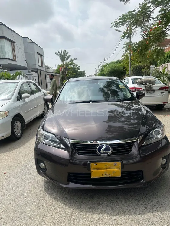 Lexus CT200h 2011 for Sale in Karachi Image-1
