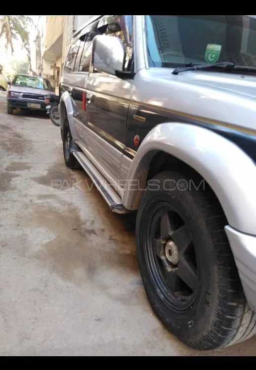 Mitsubishi Pajero 1996 for Sale in Karachi Image-1