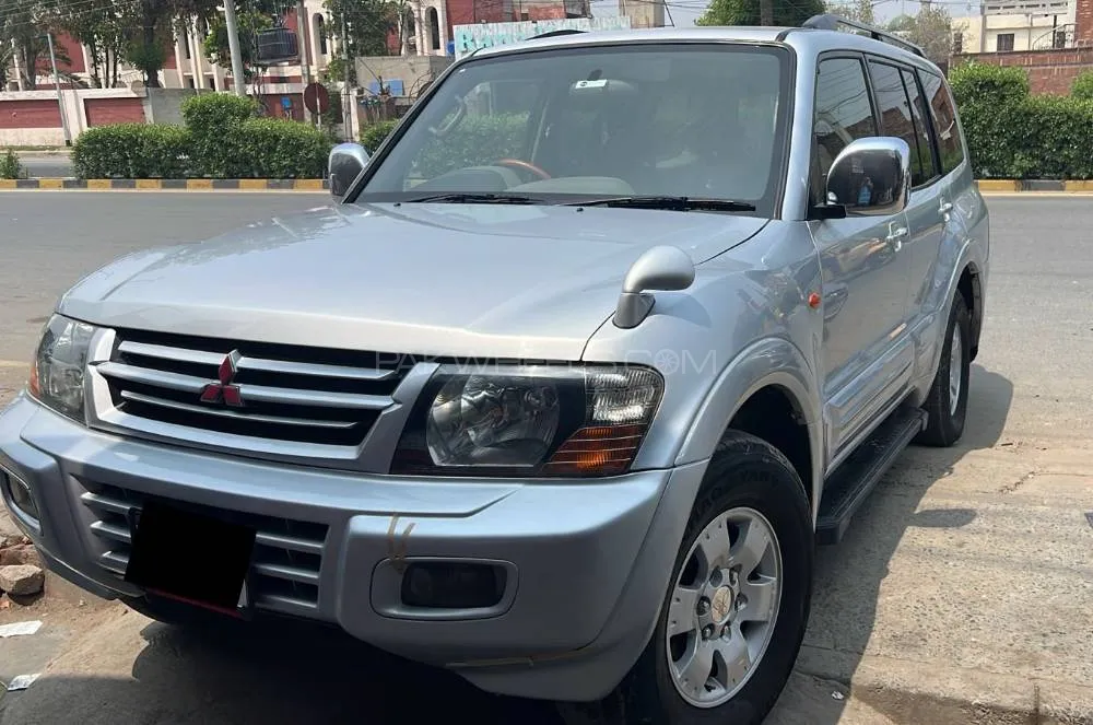 Mitsubishi Pajero 2003 for Sale in Faisalabad Image-1