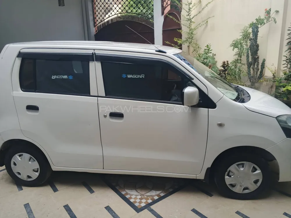 Suzuki Wagon R 2018 for Sale in Peshawar Image-1