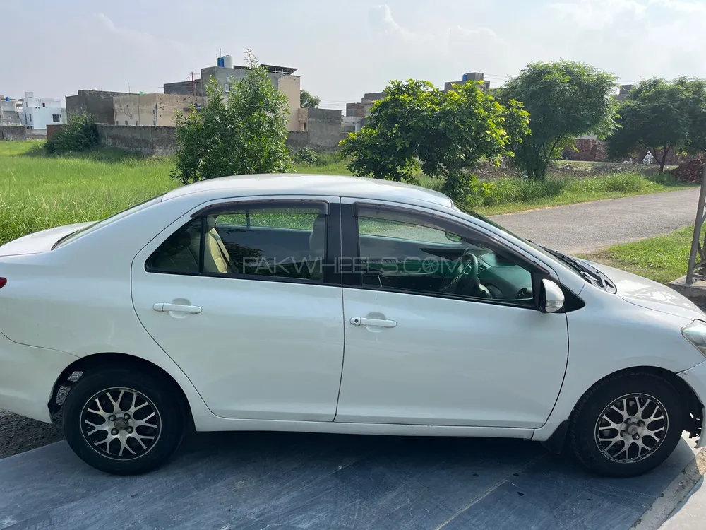 Toyota Belta 2010 for Sale in Lahore Image-1