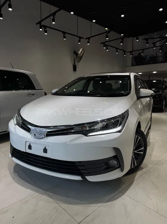 Toyota Corolla 2018 for Sale in Karachi Image-1