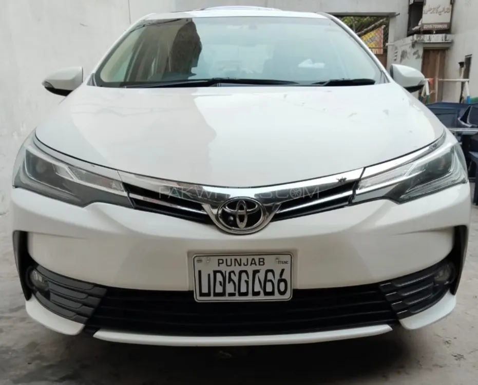 Toyota Corolla 2019 for Sale in Faisalabad Image-1