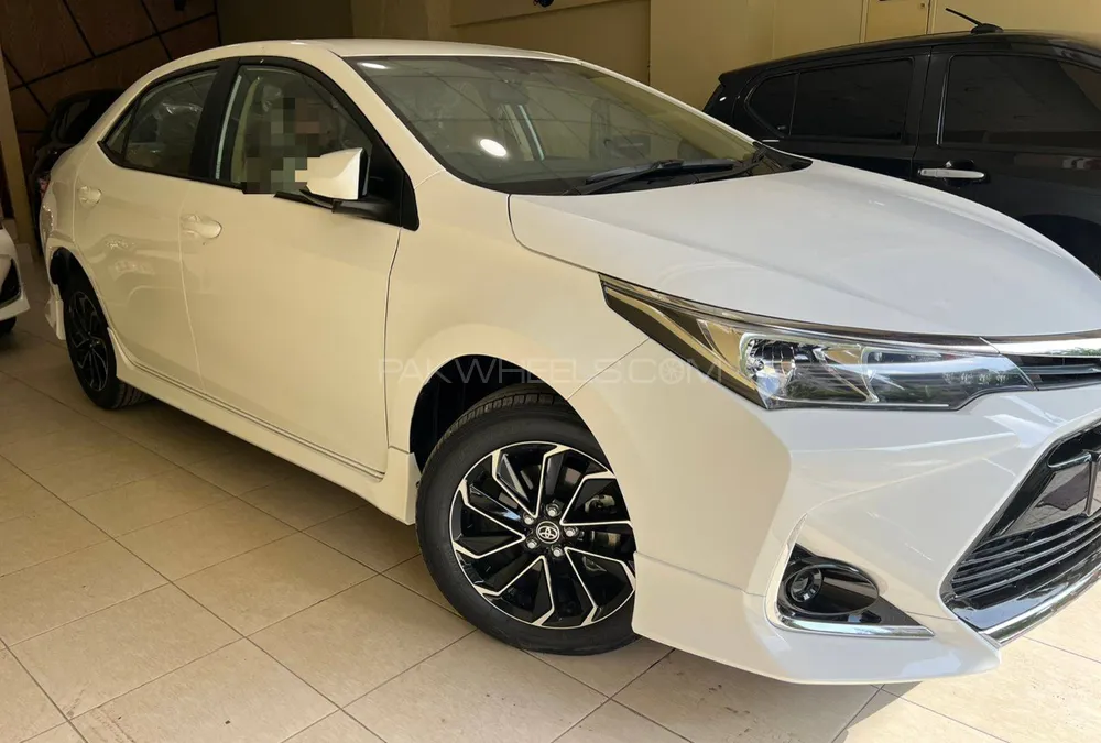 Toyota Corolla 2025 for Sale in Karachi Image-1
