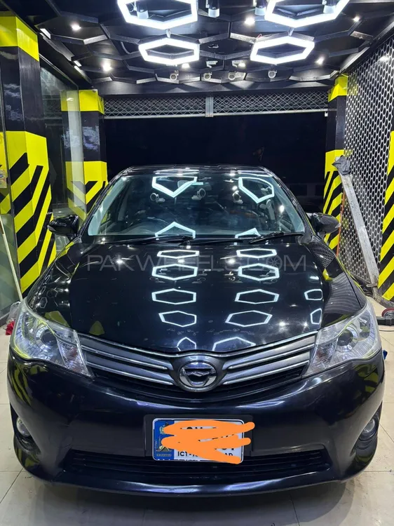 Toyota Corolla Axio 2013 for Sale in Rawalpindi Image-1