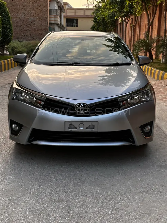 Toyota Corolla 2015 for Sale in Peshawar Image-1