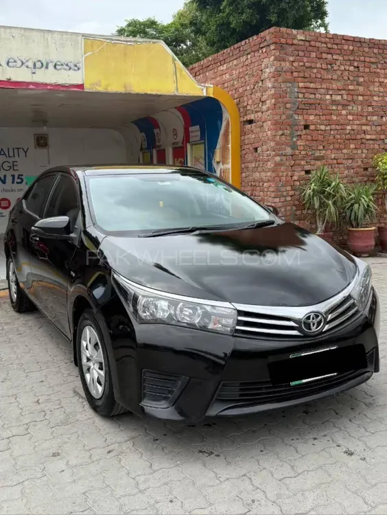 Toyota Corolla 2015 for Sale in Lahore Image-1