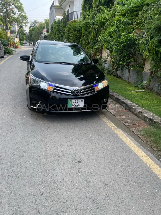 Toyota Corolla 2015 for Sale in Lahore Image-1