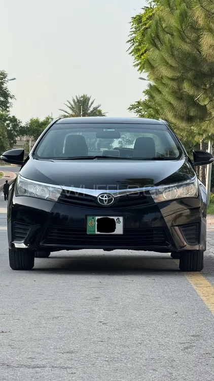 Toyota Corolla 2016 for Sale in Islamabad Image-1