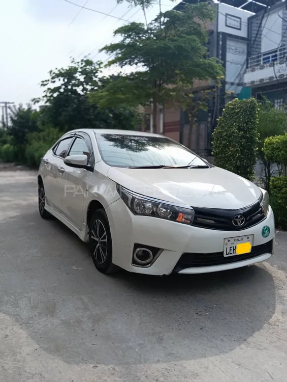 Toyota Corolla 2015 for Sale in Faisalabad Image-1