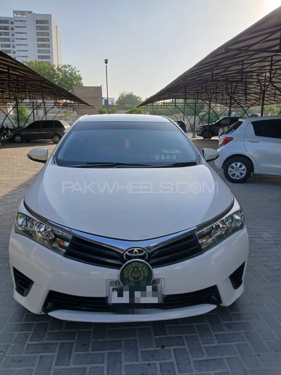 Toyota Corolla 2017 for Sale in Karachi Image-1