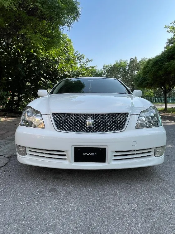 Toyota Crown 2005 for Sale in Islamabad Image-1