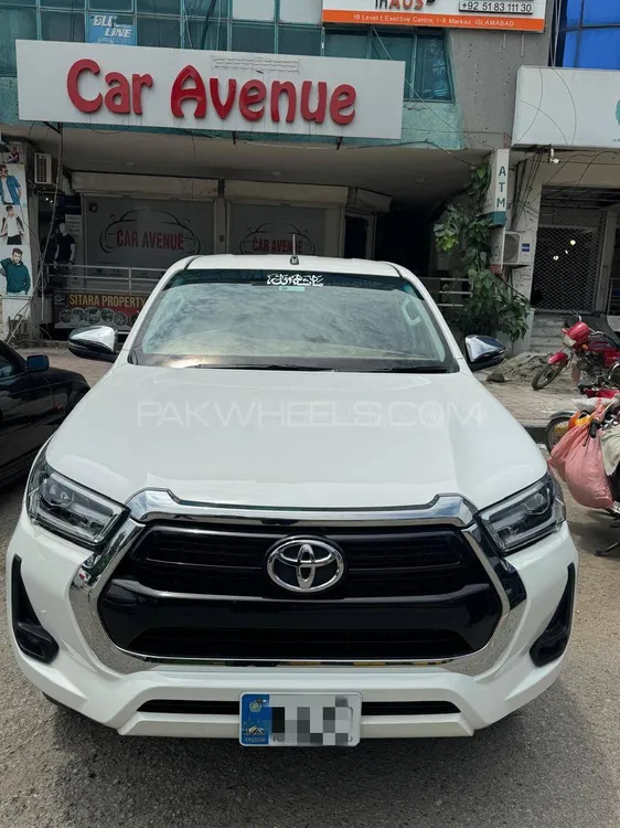 Toyota Hilux 2021 for Sale in Islamabad Image-1