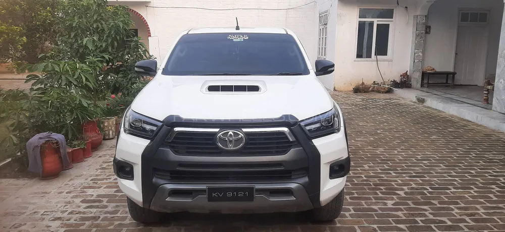 Toyota Hilux 2017 for Sale in Abbottabad Image-1