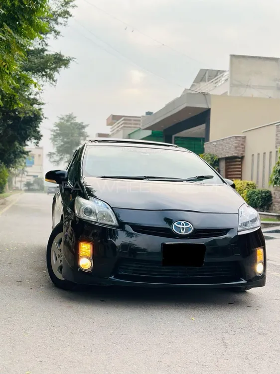 Toyota Prius 2009 for Sale in Islamabad Image-1