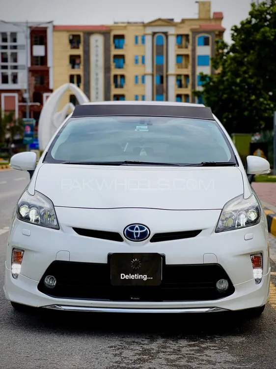 Toyota Prius 2012 for Sale in Islamabad Image-1