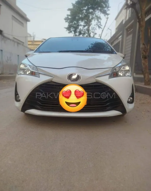 Toyota Vitz 2018 for Sale in Karachi Image-1
