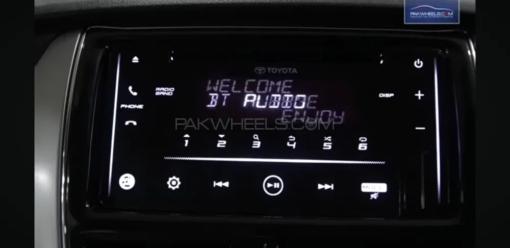 TOYOTA YARIS ORIGNAL CD AND DVD PLAYER  Image-1