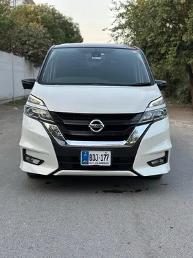 Nissan Serena 2018