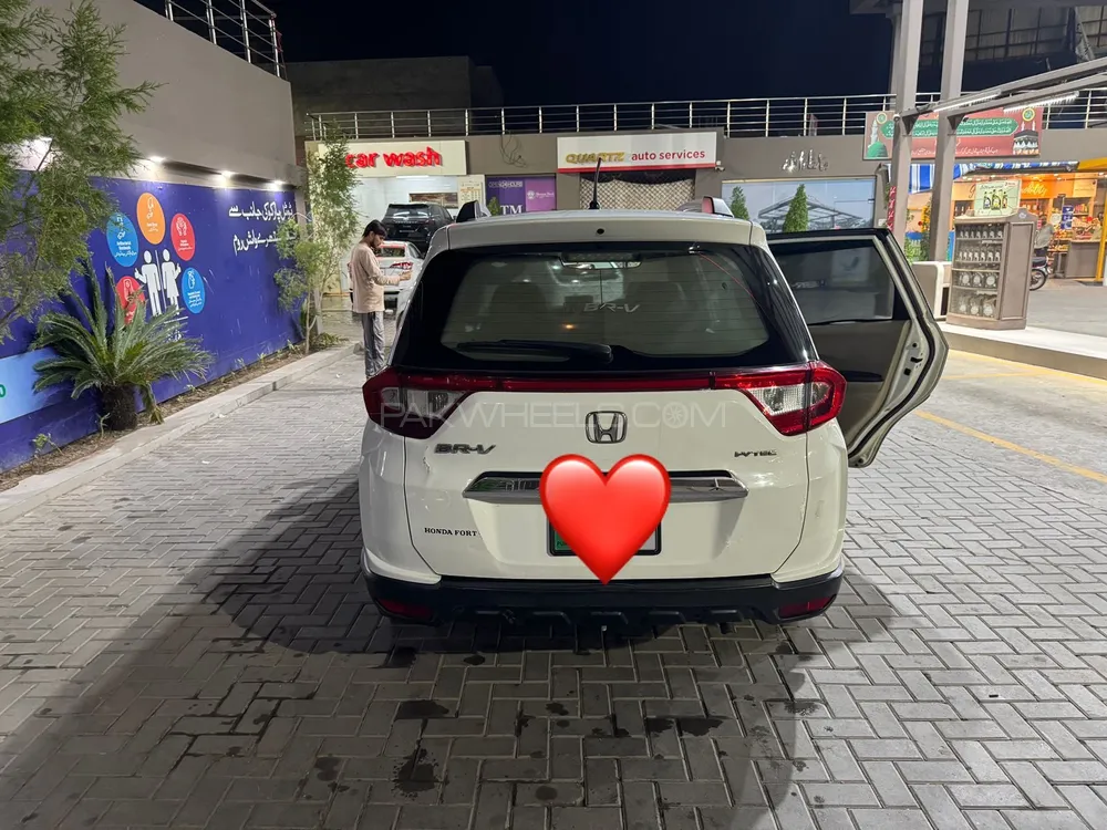 Honda BR-V 2018 for Sale in Lahore Image-1