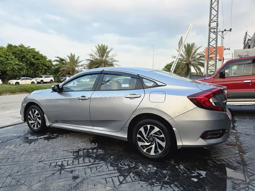 Honda Civic 2018 for Sale in Islamabad Honda Civic 2018 for Sale in Islamabad Image-4
