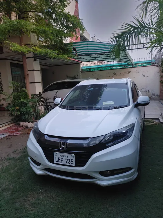 Honda Vezel 2015 for Sale in Multan Image-1