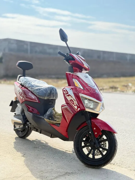 Lectrix Scooty 2025 for Sale Image-1