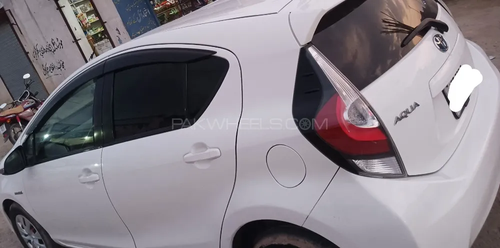 Toyota Aqua 2013 for Sale in Karak Image-1