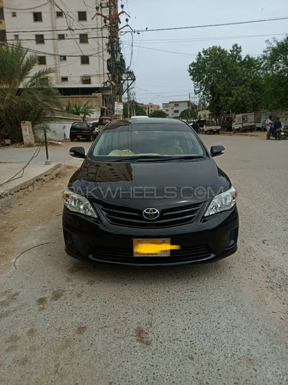 Toyota Corolla 2013 for Sale in Karachi Image-1